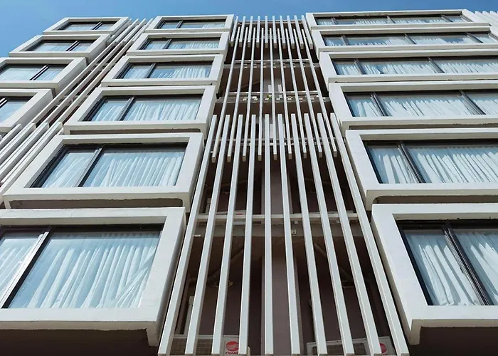 B2 Bangna Premier Hotel 3*