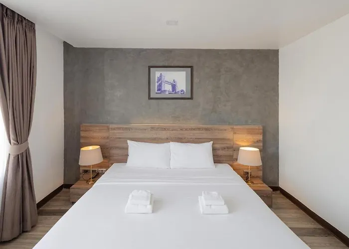 B2 Bangna Premier 3*