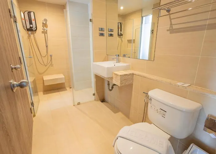 B2 Bangna Premier