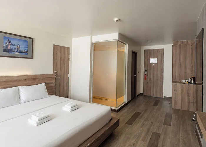 B2 Bangna Premier 3* Bangkok